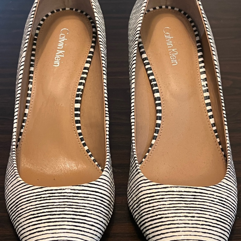 New Calvin Klein Women's Gayle Black and White Striped Heels Size 8.5